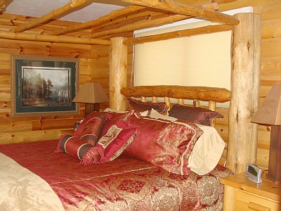 Payson cabin rental - Master bedroom with King bed